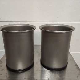 2 rvs tonnetjes 